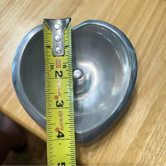 NAMBÉ HEART RING/TRINKET HOLDER BY SEAN O’HARA (2019) - Picture 4 of 5